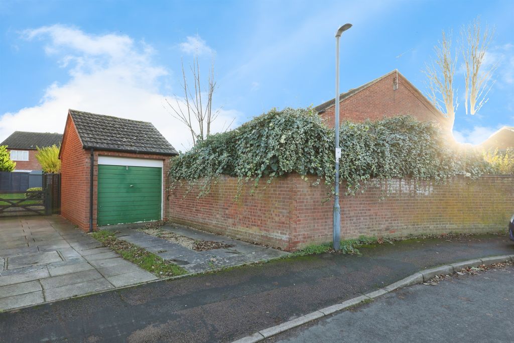 Property photo 2 of 13