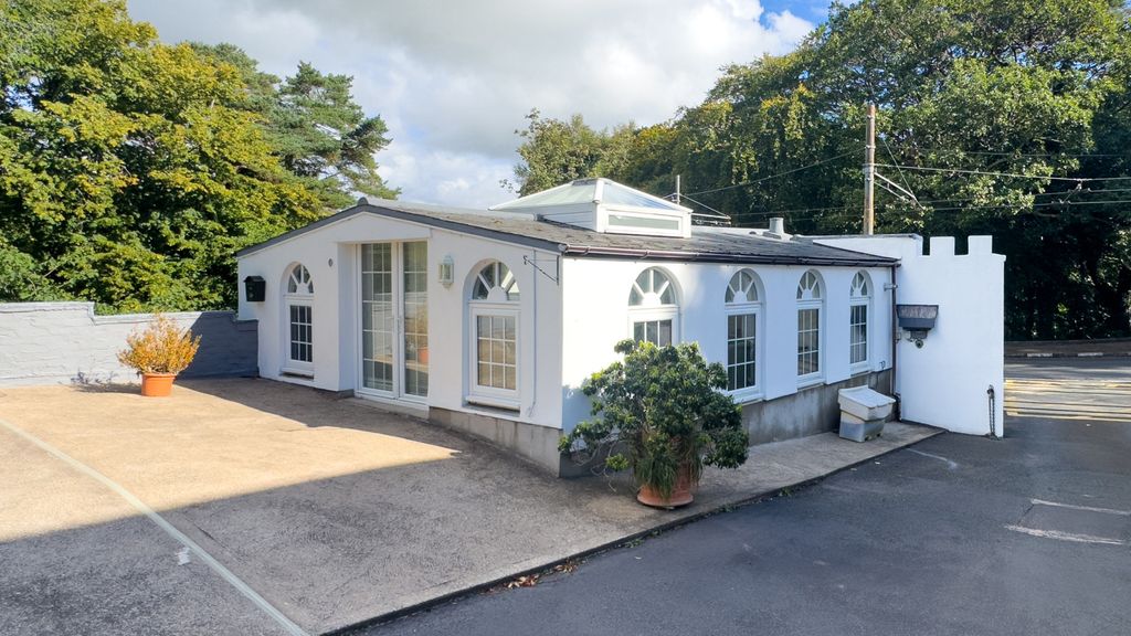 Property photo 1 of 9