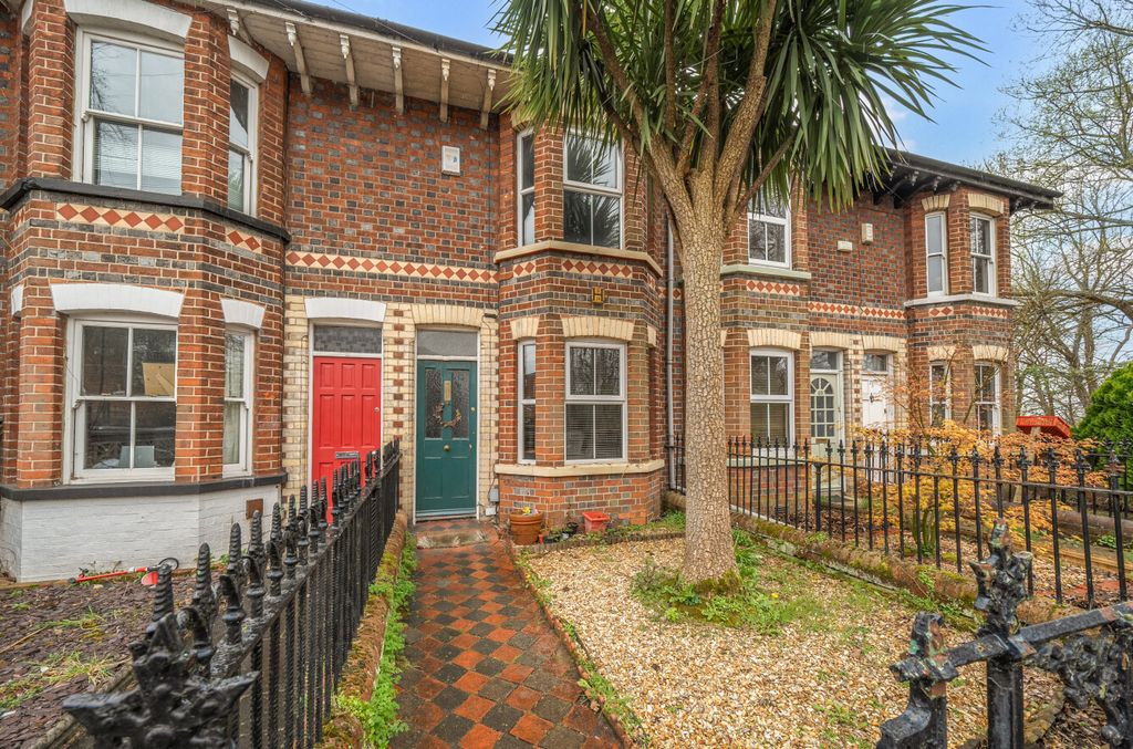 Property photo 1 of 18 1431548-21-69c673...