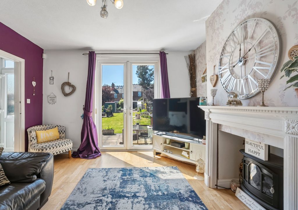 Property photo 2 of 32