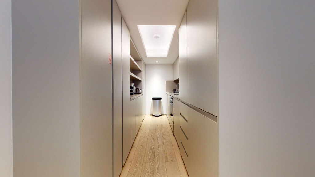 Property photo 2 of 25