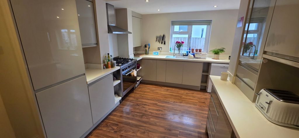 Property photo 2 of 14 Front