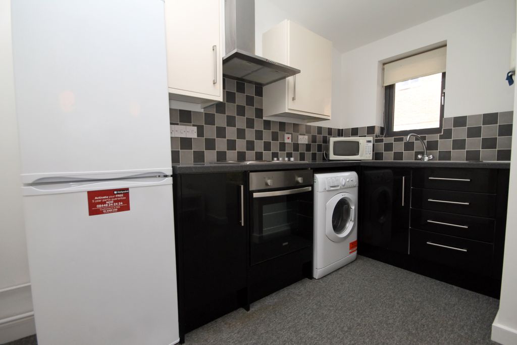 Property photo 1 of 5 Kitchen