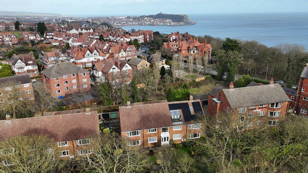 Property photo 2 of 24