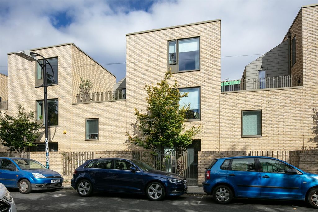 Property photo 3 of 29 3Y6A7934.Jpg