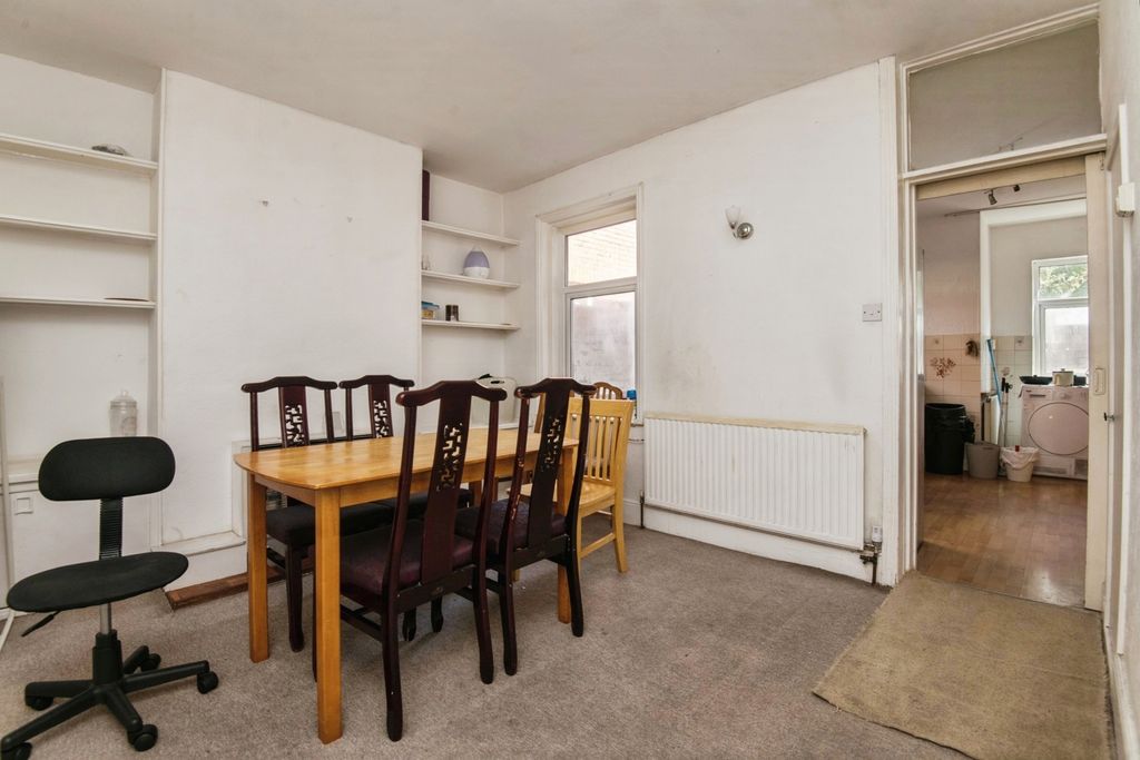 Property photo 3 of 9 Dining Room