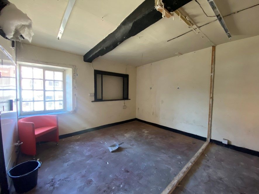 Property photo 3 of 6