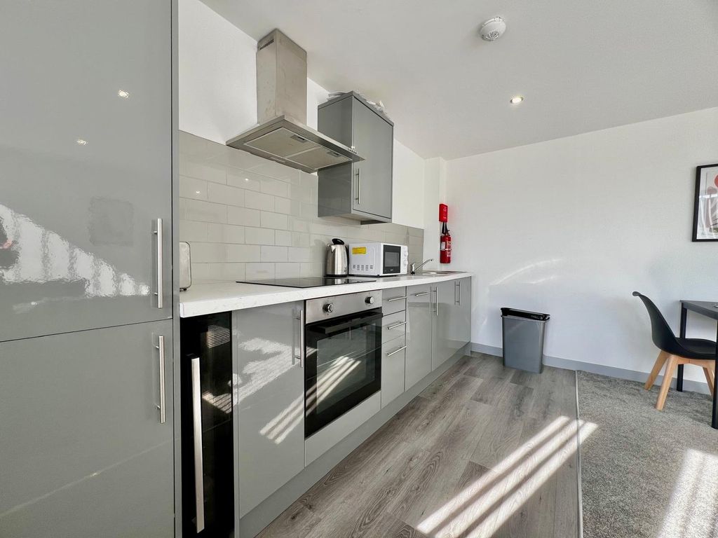 Property photo 3 of 10 Picture No. 06