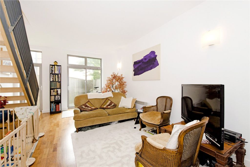 Property photo 1 of 6