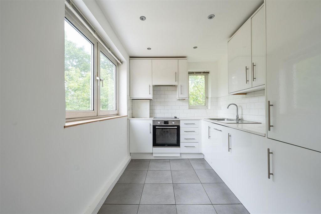 Property photo 3 of 15 Kitchen.Jpg