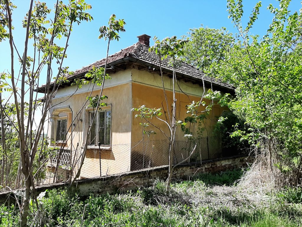 Property photo 3 of 9