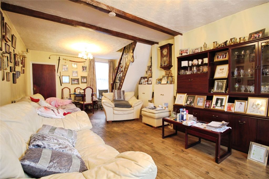 Property photo 2 of 8 Picture No. 05