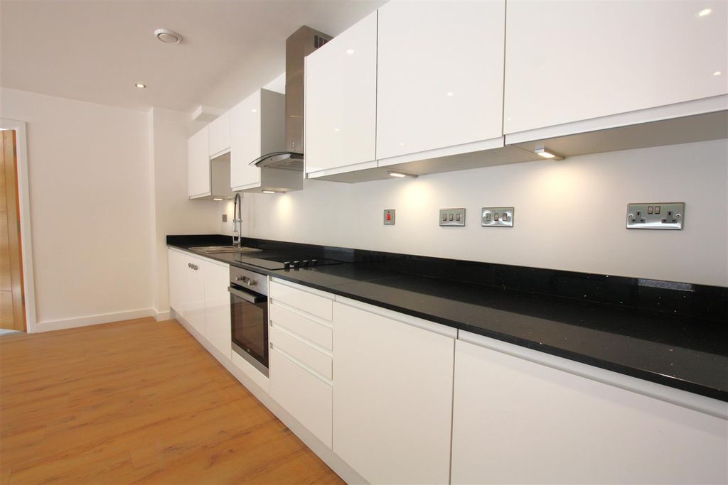 Property photo 3 of 13 Img_0004.Jpg