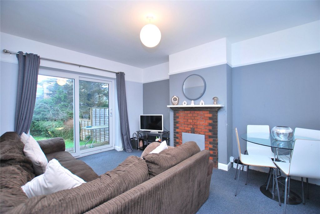 Property photo 3 of 8 Picture No. 12