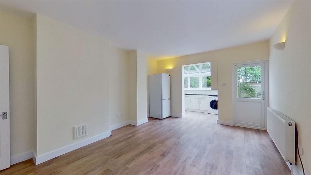 Property photo 2 of 11 Clarendon-Road-Colliers-Wood-Sw19-05212021_220309.