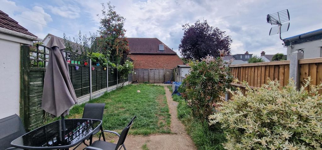 Property photo 2 of 3