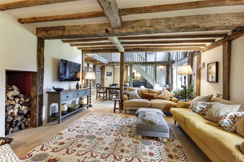 Property photo 2 of 24 Sitting Room