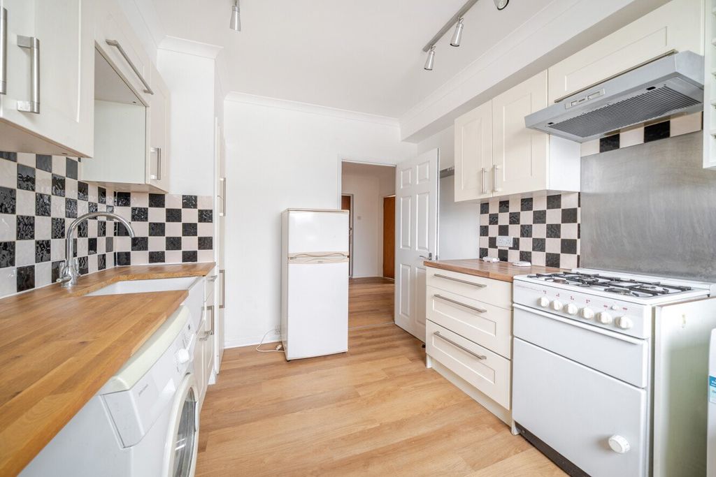 Property photo 2 of 13 Picture No. 04