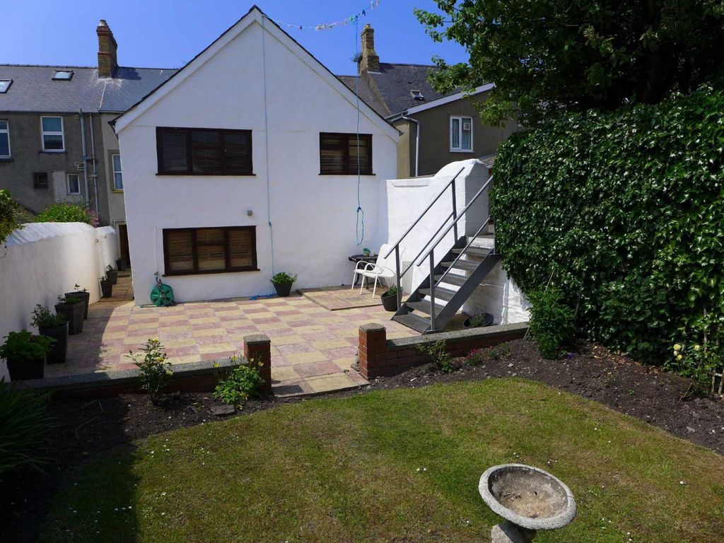 Property photo 2 of 15