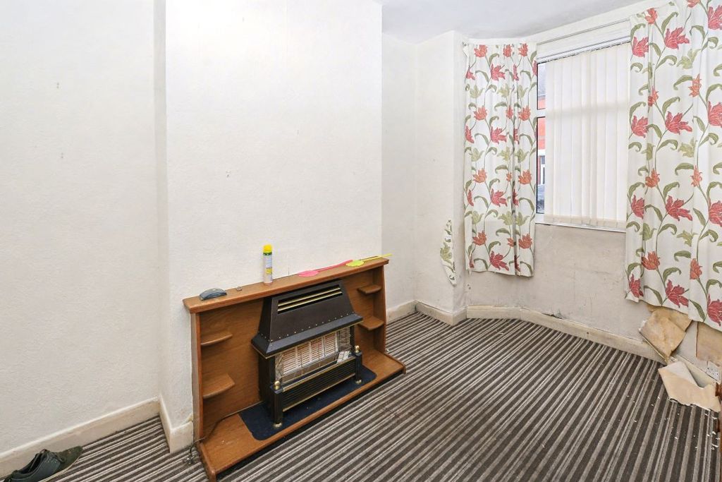 Property photo 3 of 18