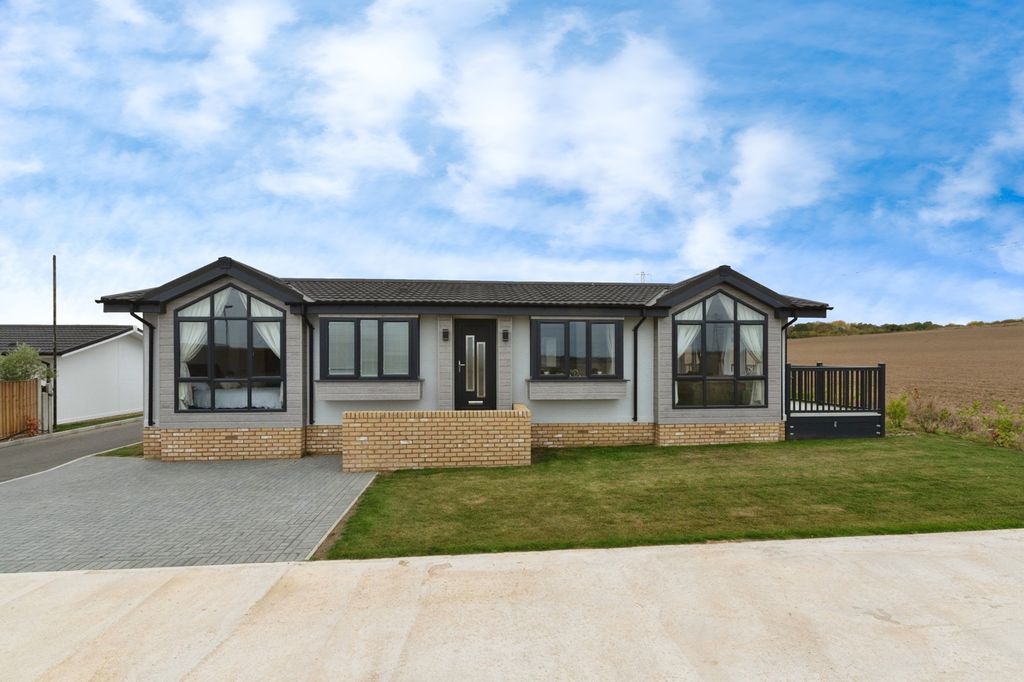 Property photo 1 of 17 Photo