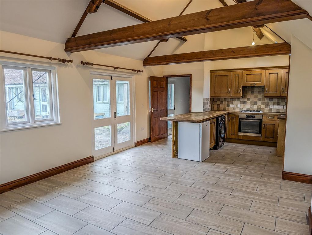 Property photo 2 of 8 6-Pxl_20260112_144107296.Jpg