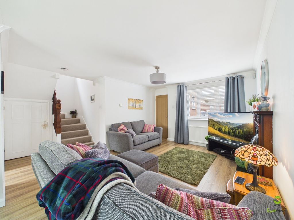 Property photo 3 of 14 Cam03779G0-Pr0363-Still007