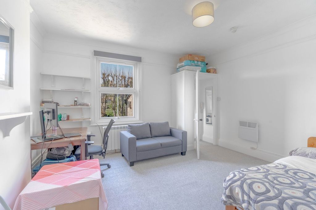 Property photo 2 of 4