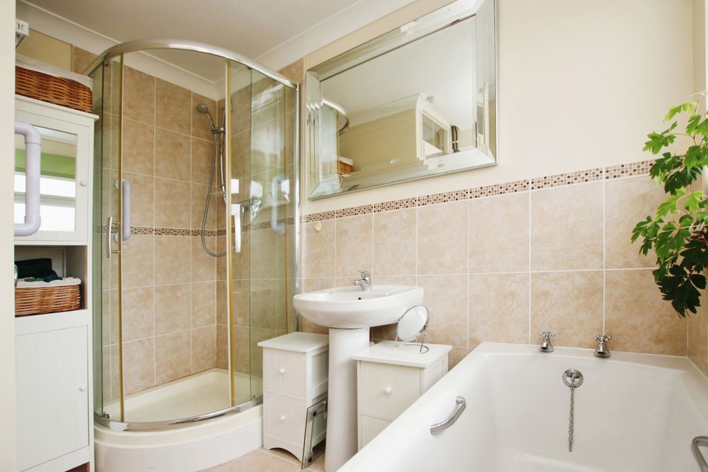 Property photo 3 of 18 4914752