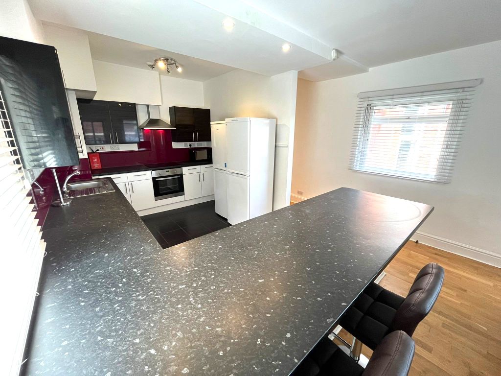 Property photo 3 of 21