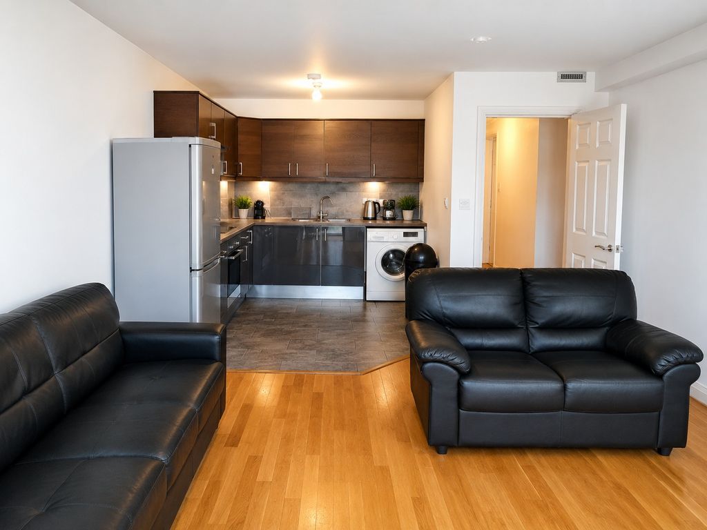 Property photo 2 of 8