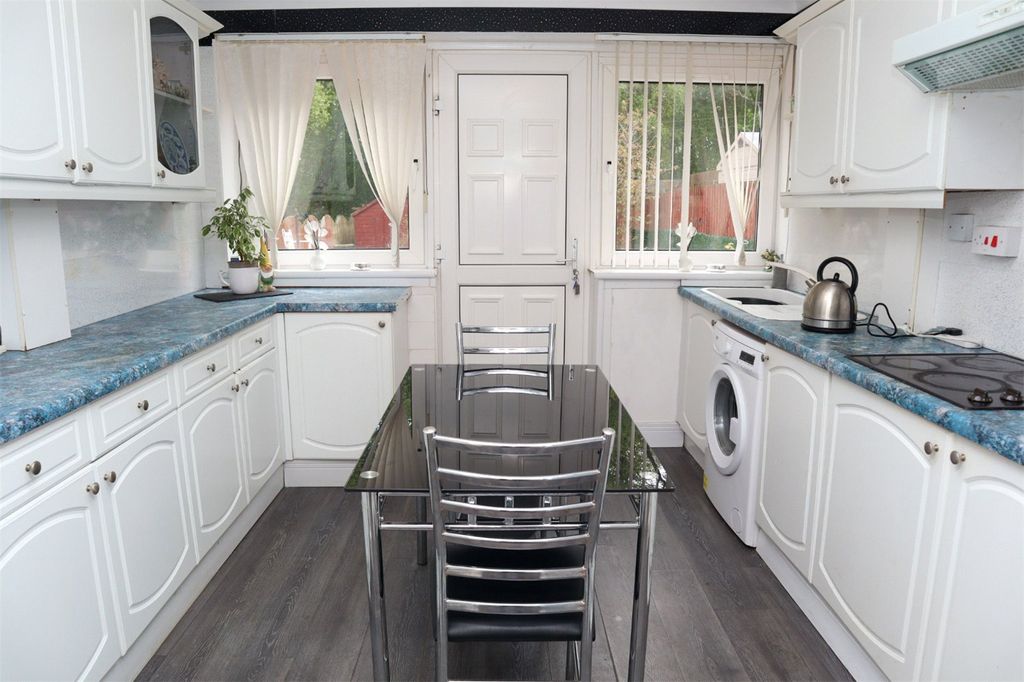 Property photo 3 of 13 Kitchen