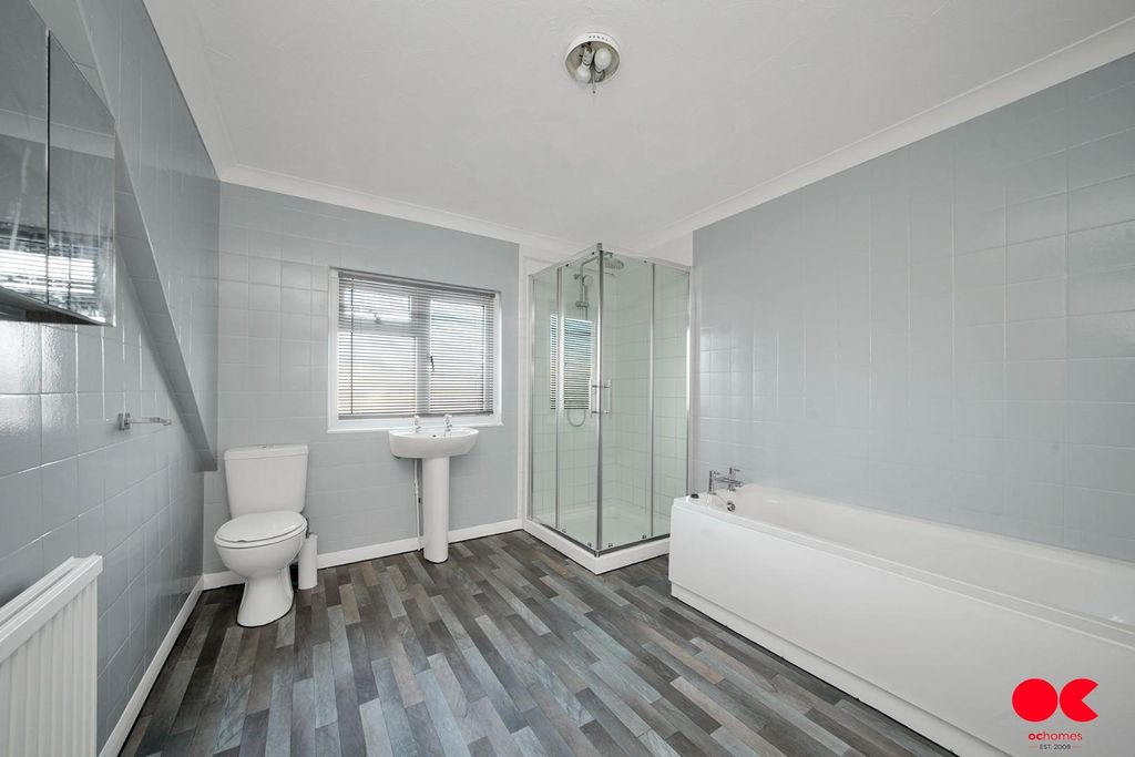 Property photo 3 of 36 Photo 11-12-2025, 11 49 06 (1).Jpg