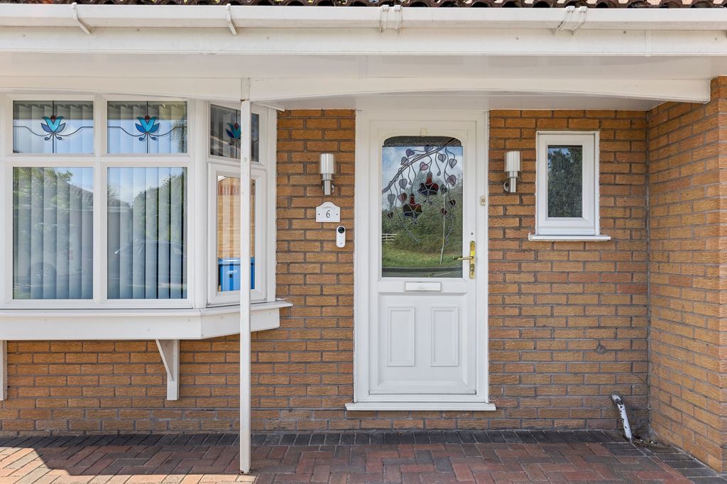 Property photo 2 of 23