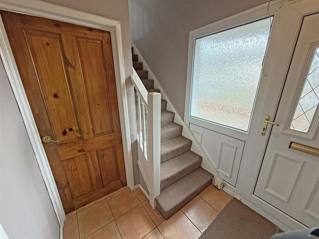 Property photo 2 of 12 Hall.Jpg