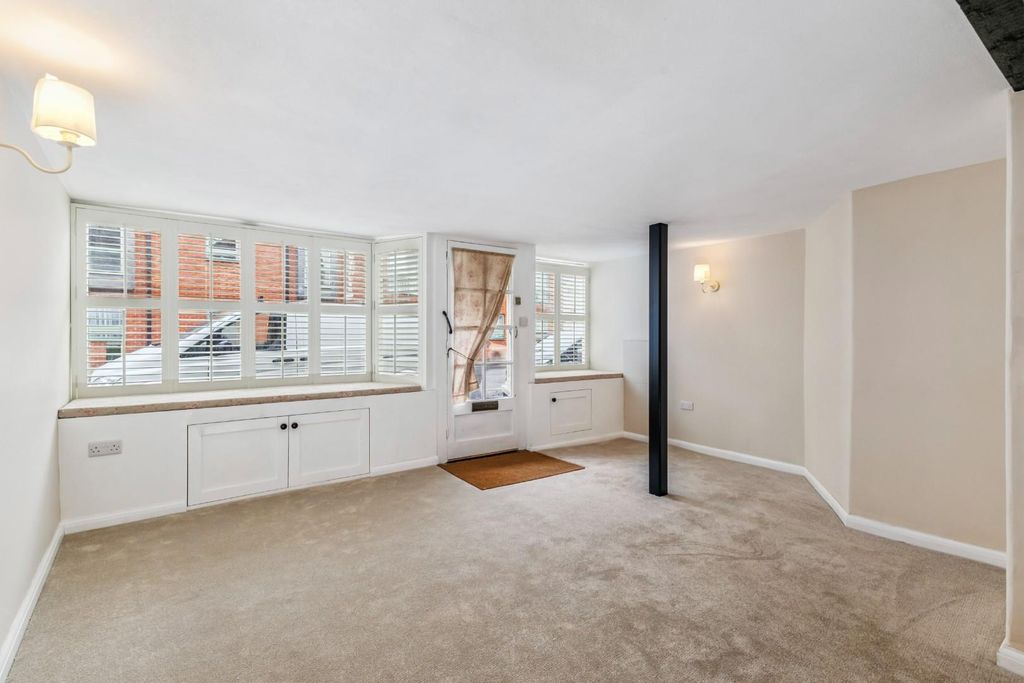 Property photo 2 of 26 97693_81 Castle Street(4).Jpg