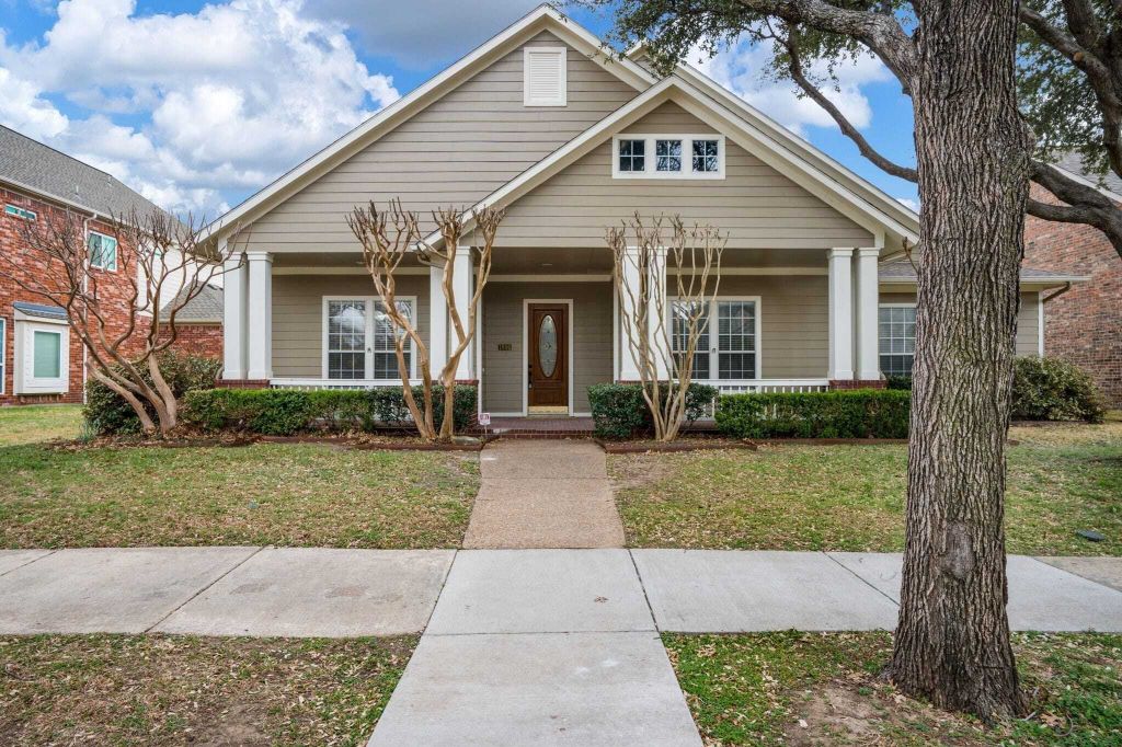 Property photo 1 of 30