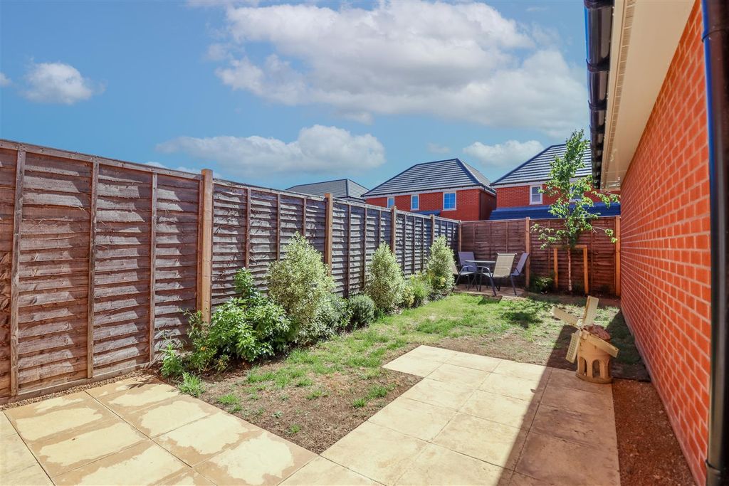 Property photo 2 of 24