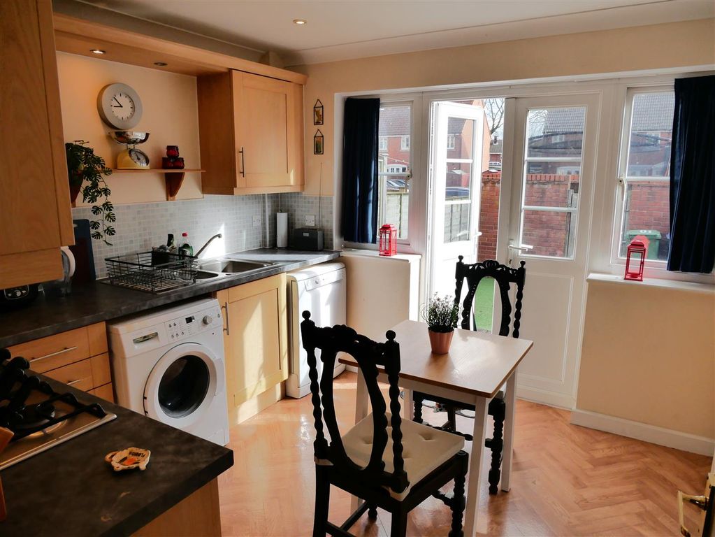 Property photo 3 of 13 P1350143.Jpg