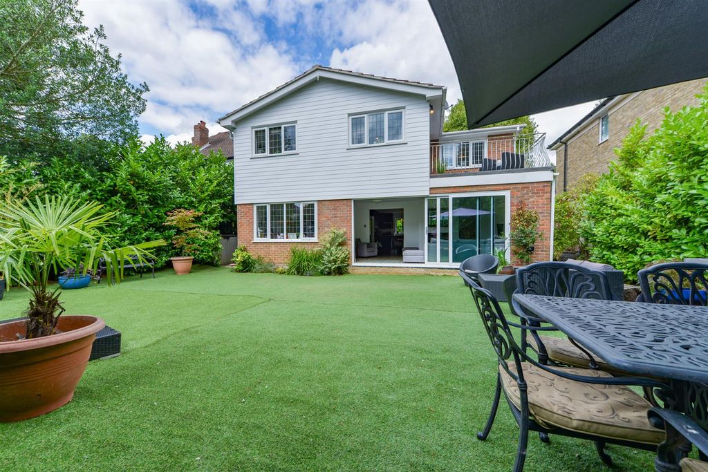 Property photo 3 of 31 Fintonagh Drive11.Jpg
