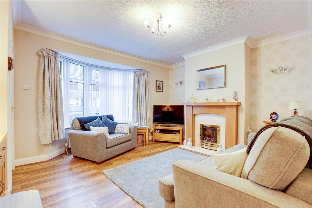 Property photo 2 of 22 Img_8268-Img_8272.Jpg