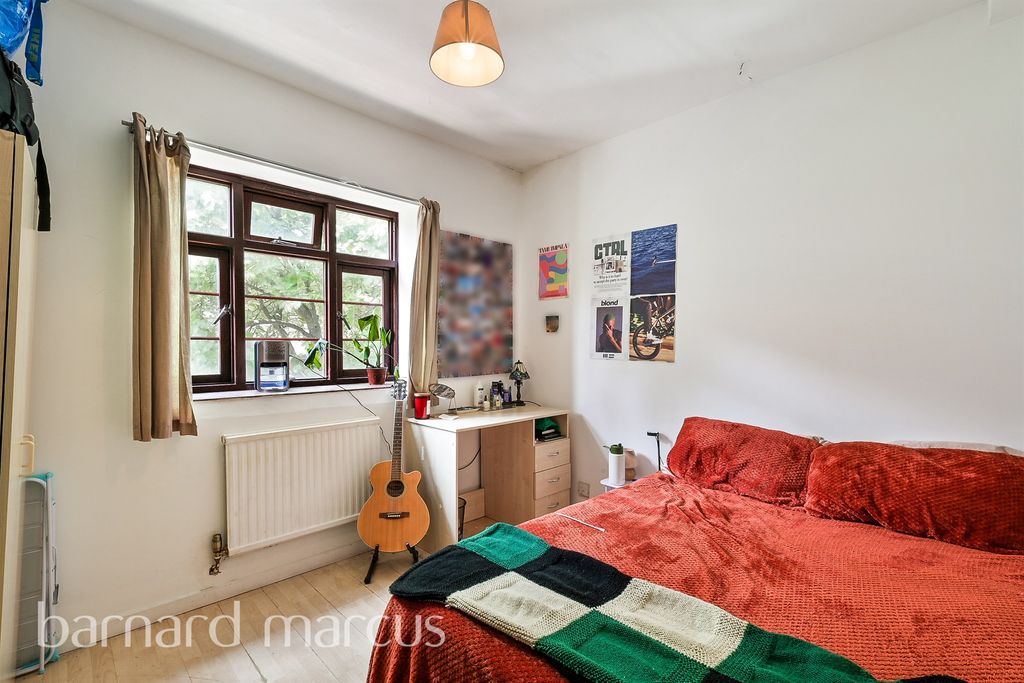 Property photo 2 of 3