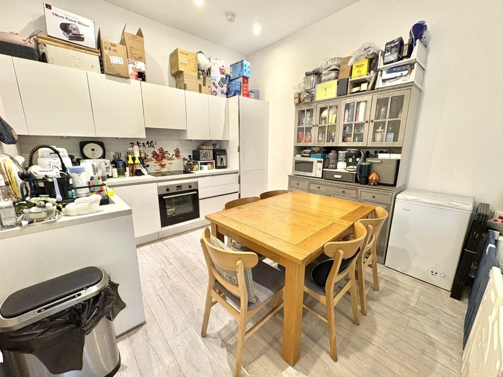 Property photo 2 of 8 720Ebb18-5Dbb-4928-Bb02-F7E1d72E5A34.Jpg