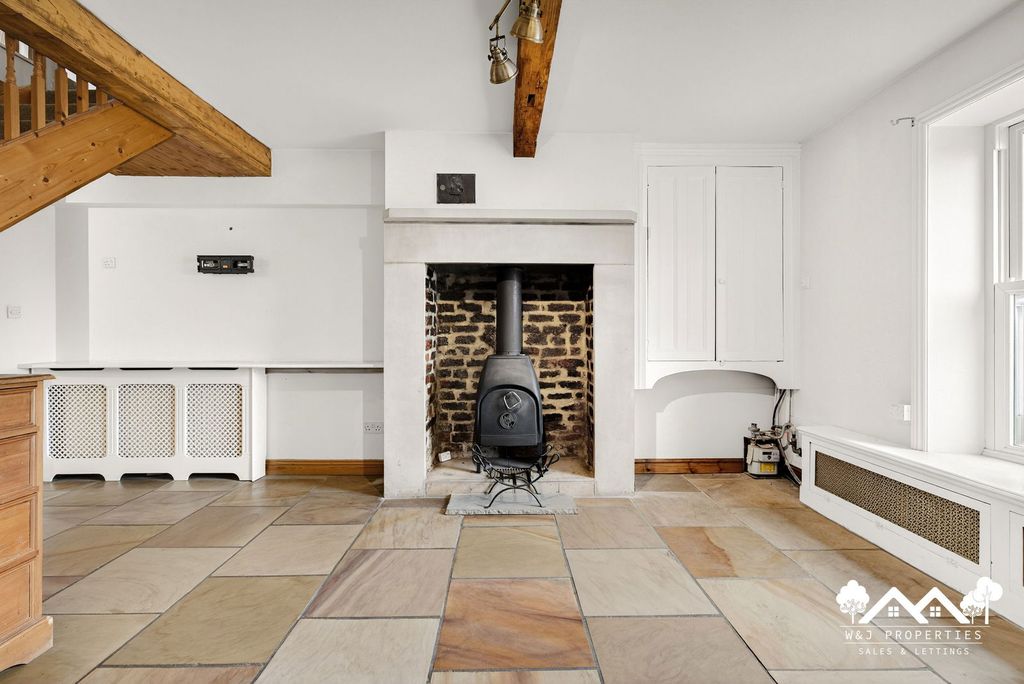 Property photo 3 of 29