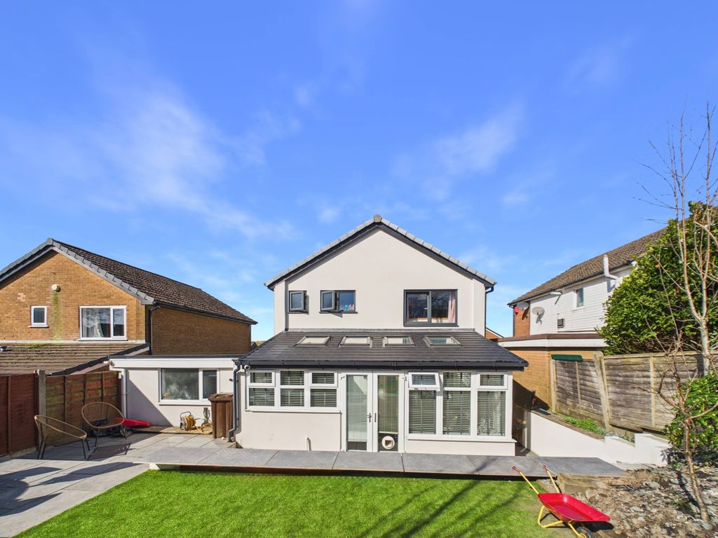 Property photo 2 of 28 Cam02093G0-Pr0081-Still039