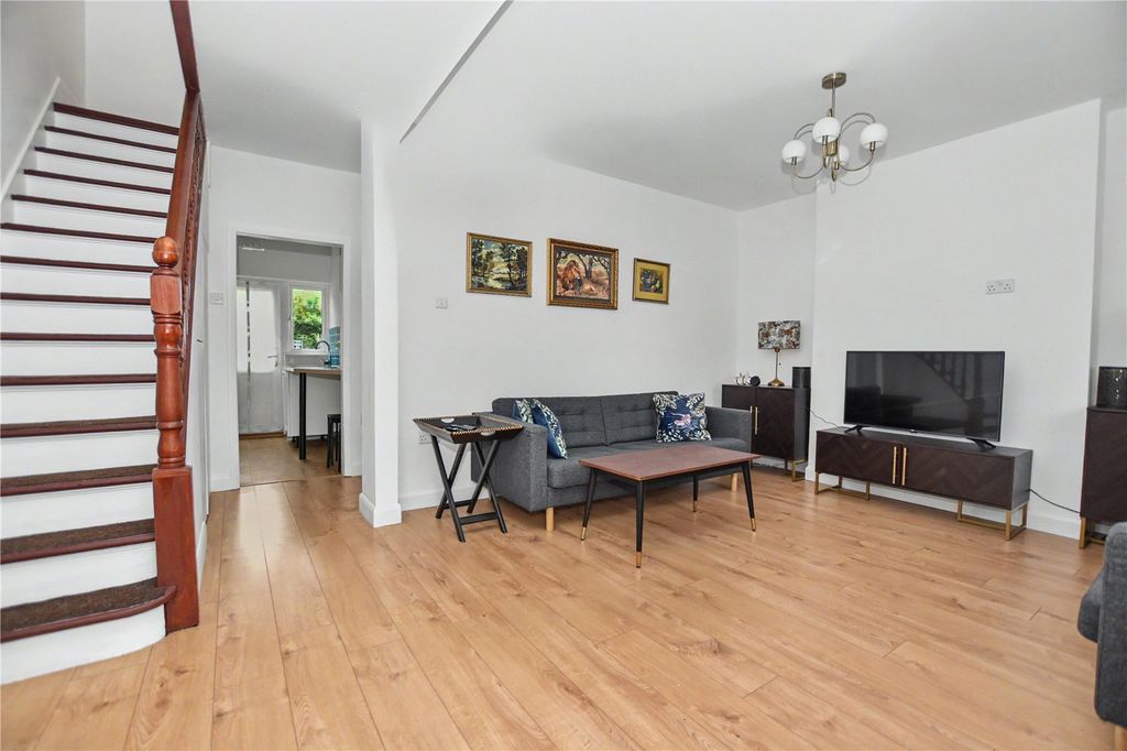 Property photo 2 of 21 Picture No. 18