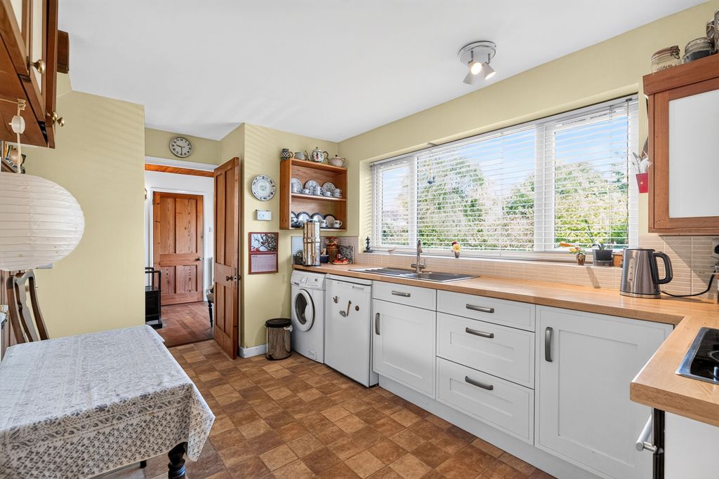 Property photo 3 of 24 Pbox-Img.Jpg