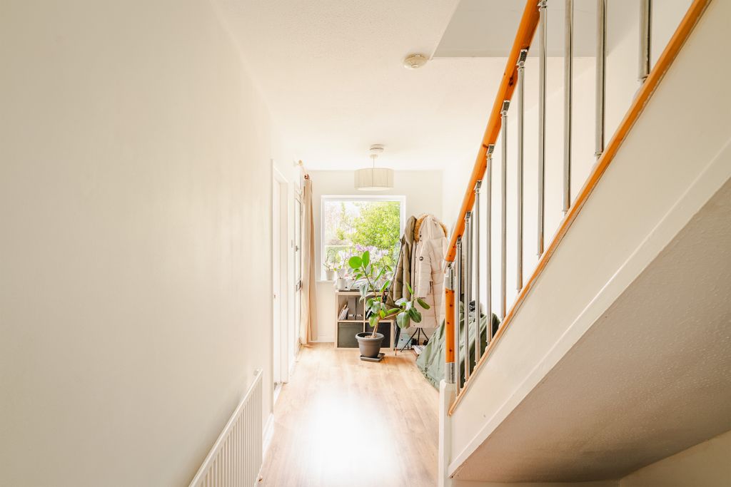 Property photo 3 of 15 7
