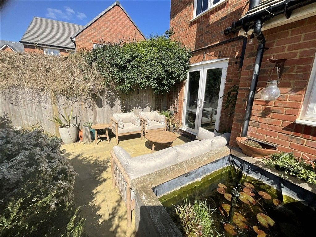 Property photo 3 of 13 Garden