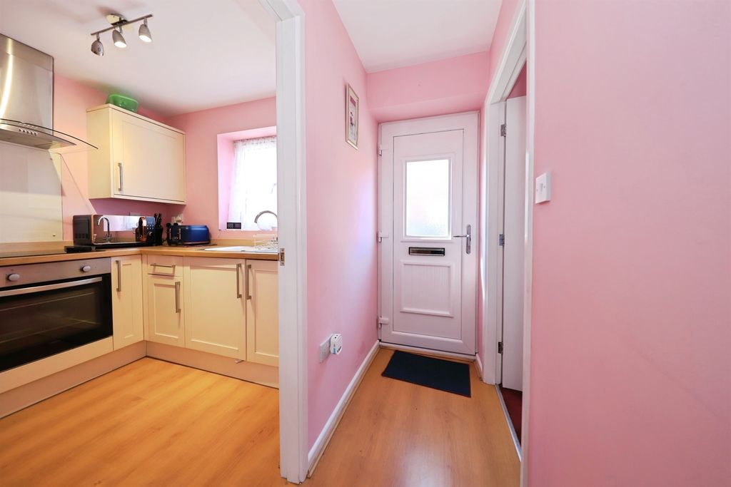 Property photo 2 of 16